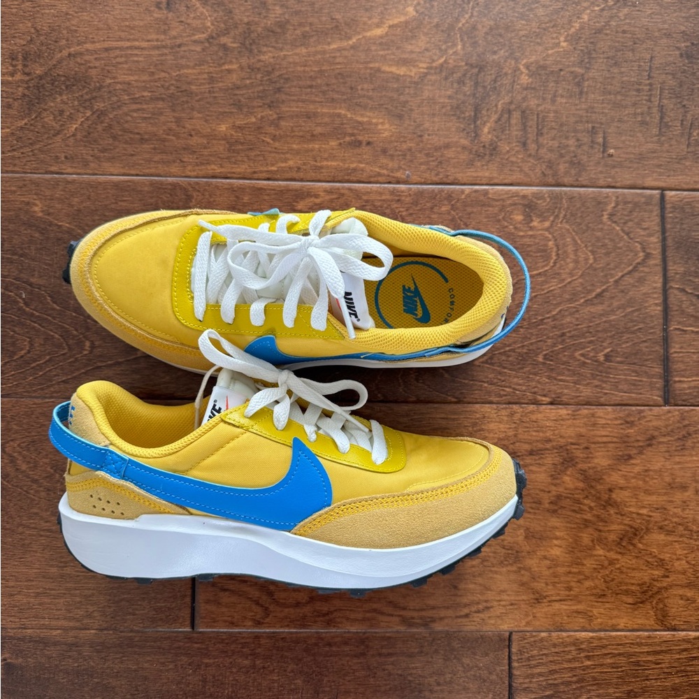 Nike Womens Sneakers in Yellow and Blue